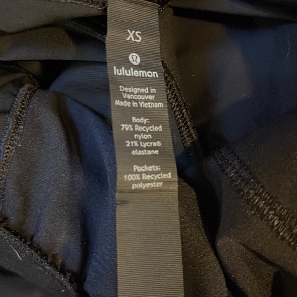 Lululemon lightweight pant - Picture 4 of 4